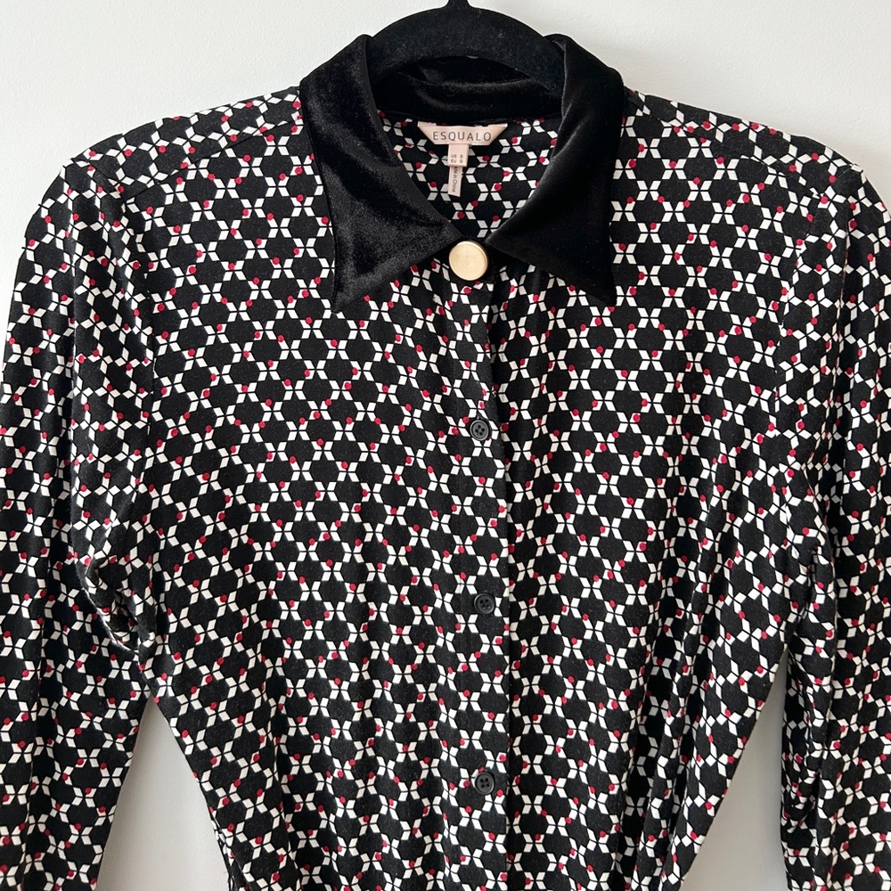 ESQUALO Black and White Patterned Long-Sleeve Dress with Red Belt - Picture 4 of 5